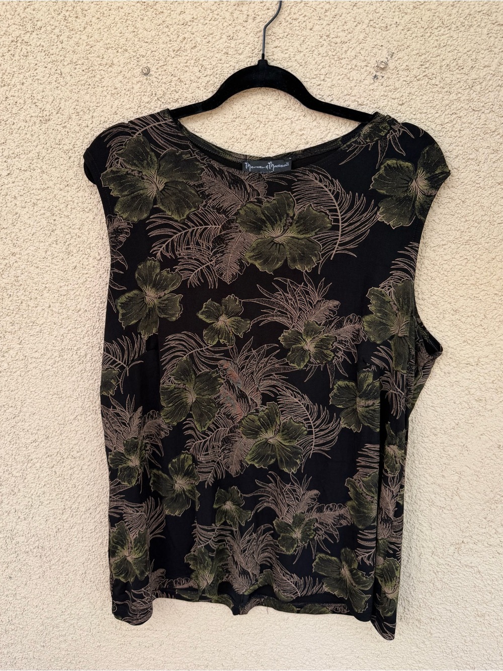 Women’s Black Tropical Floral Shell Top